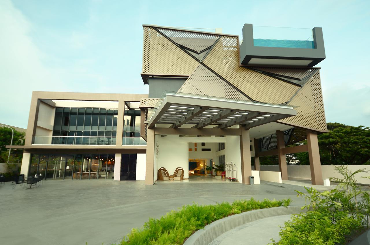 Hue Hotels And Resorts Puerto Princesa Managed By Hii Exterior photo